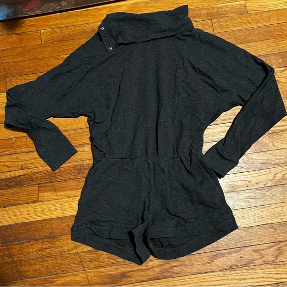 Gray Long Sleeve Romper - Picture 9 of 14